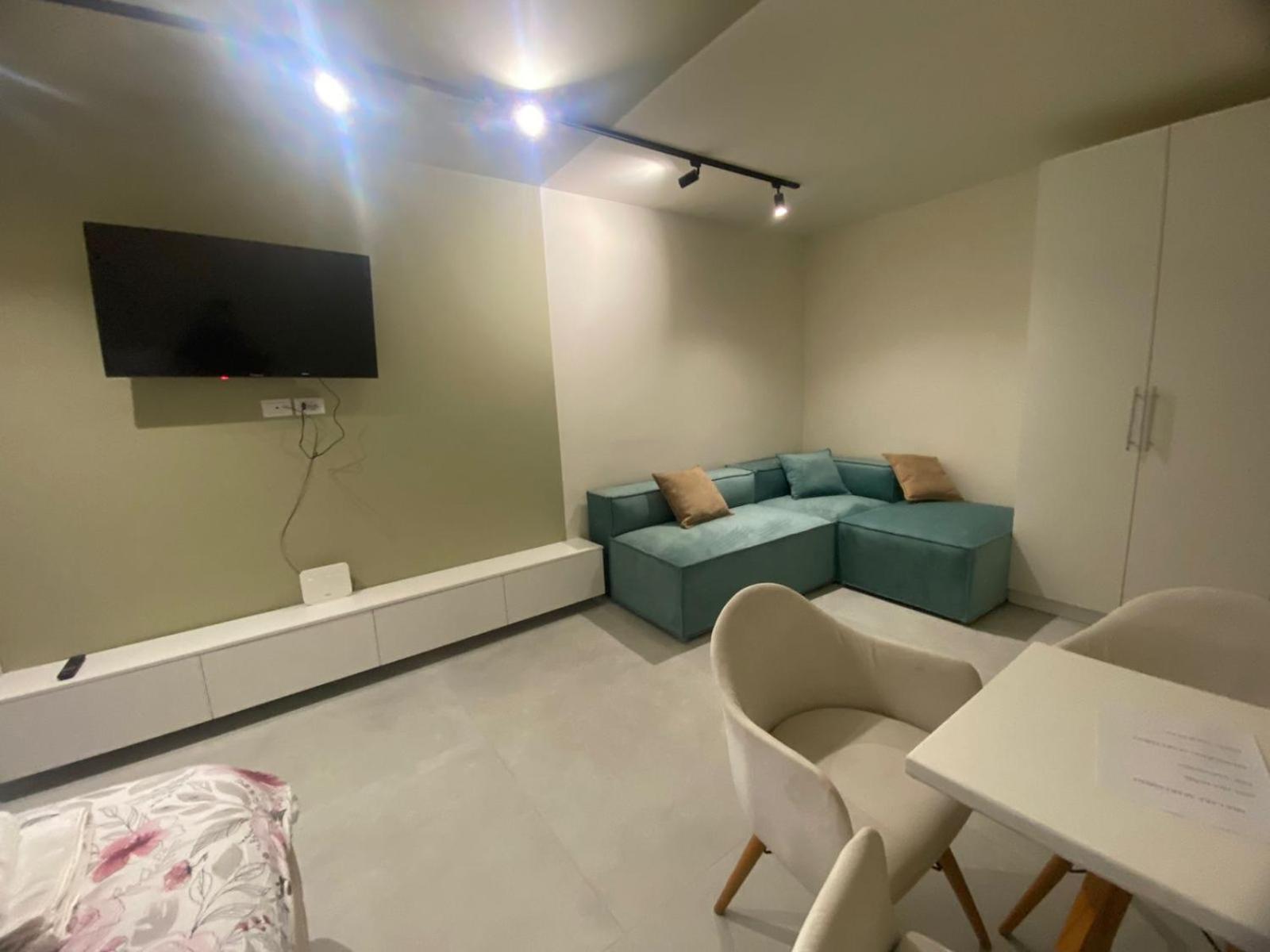 Mia Lake Apartament Tirana Kültér fotó
